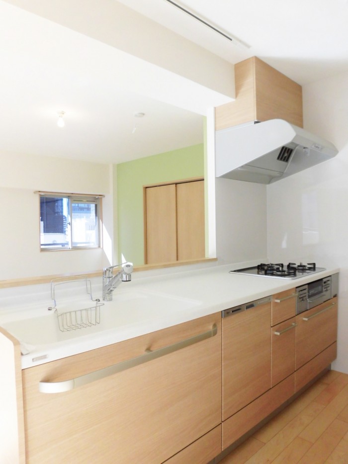 樹木の素材感にこだわったマットな質感のキッチン　渋谷区Ｉ様邸